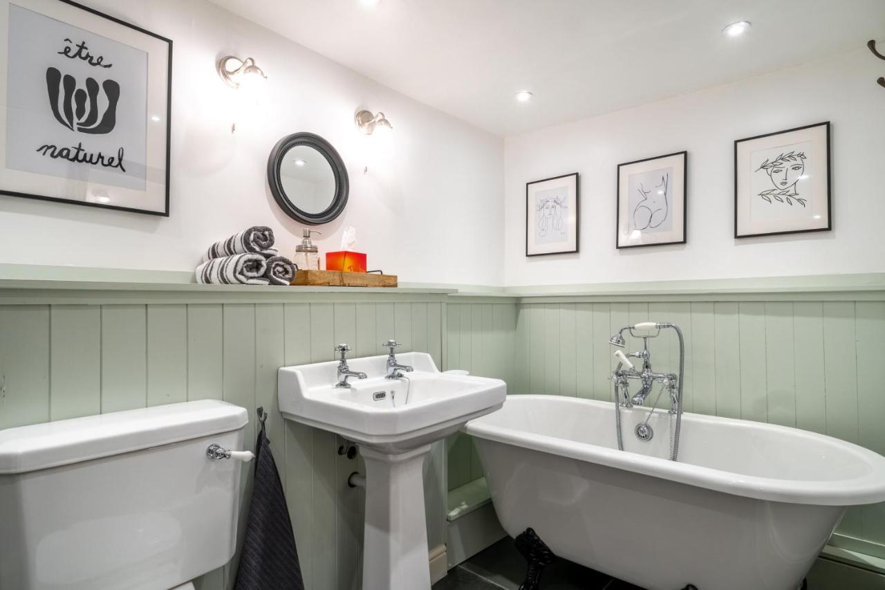Low Nook Cottage - Gorgeous Decor 布劳顿弗内斯 外观 照片